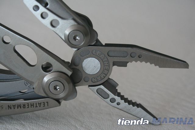 Navaja Leatherman Skeletool