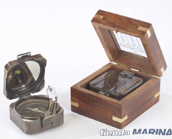 brujula-brunton-con-caja-palisandro