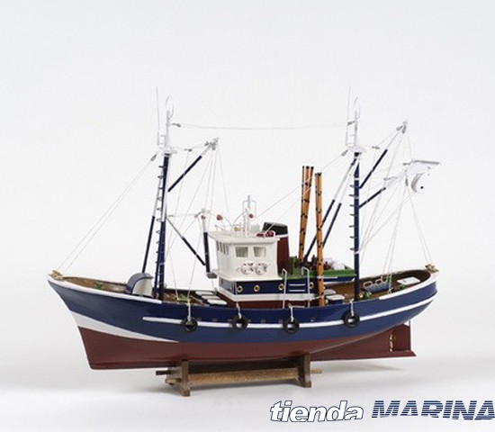 Maqueta de barco pesquero en madera – Enbata – Ropa marinera Moda Nautica  en Donostia