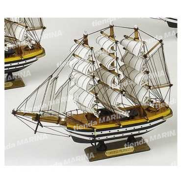 maquetas-velero-el-amerigo-vespucci-1930-que-lleva-el-nombre-de-un-celebre-navegante-italiano_10062_1